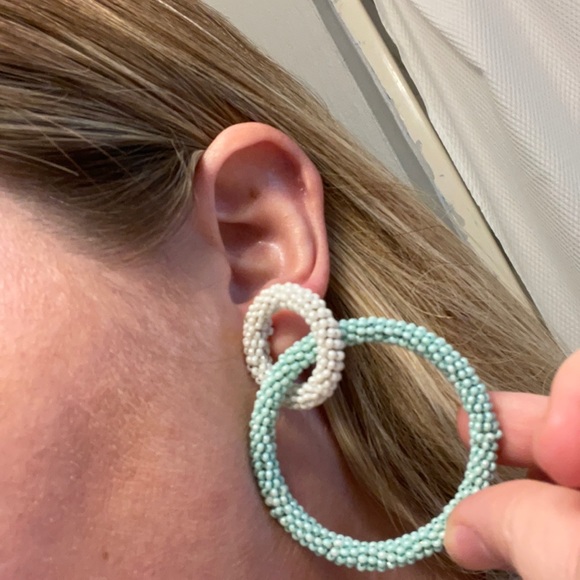 Double hoop earrings - Picture 4 of 5